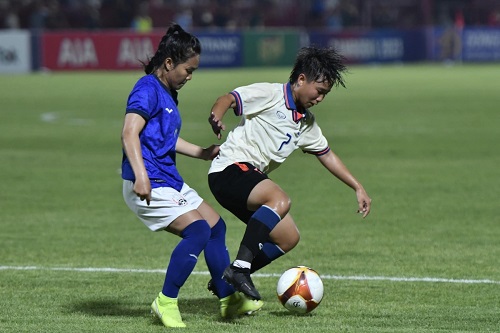 Cambodia women's team meets Vietnam in the 32nd SEA Games women's football semi-final