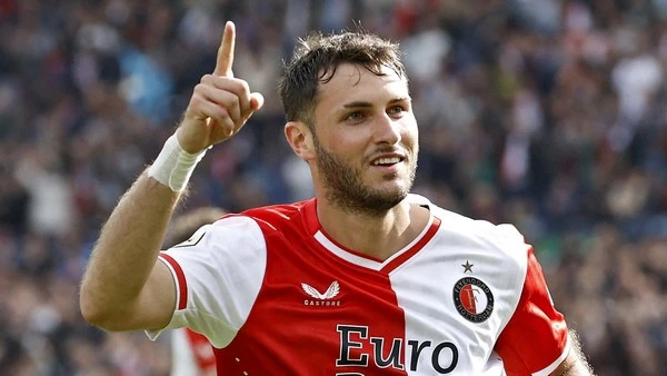 Arsenal Among Contenders in the Race for Feyenoord Striker Santiago Gimenez
